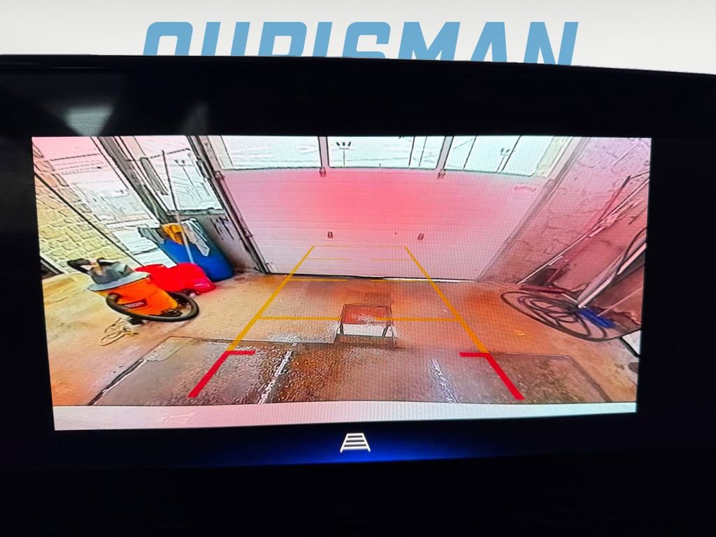 Used 2025 Chevrolet Trax LT w/ Driver Confidence Package image 17