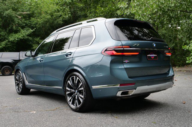 Used 2024 BMW X7 xDrive40i w/ Premium Package image 25