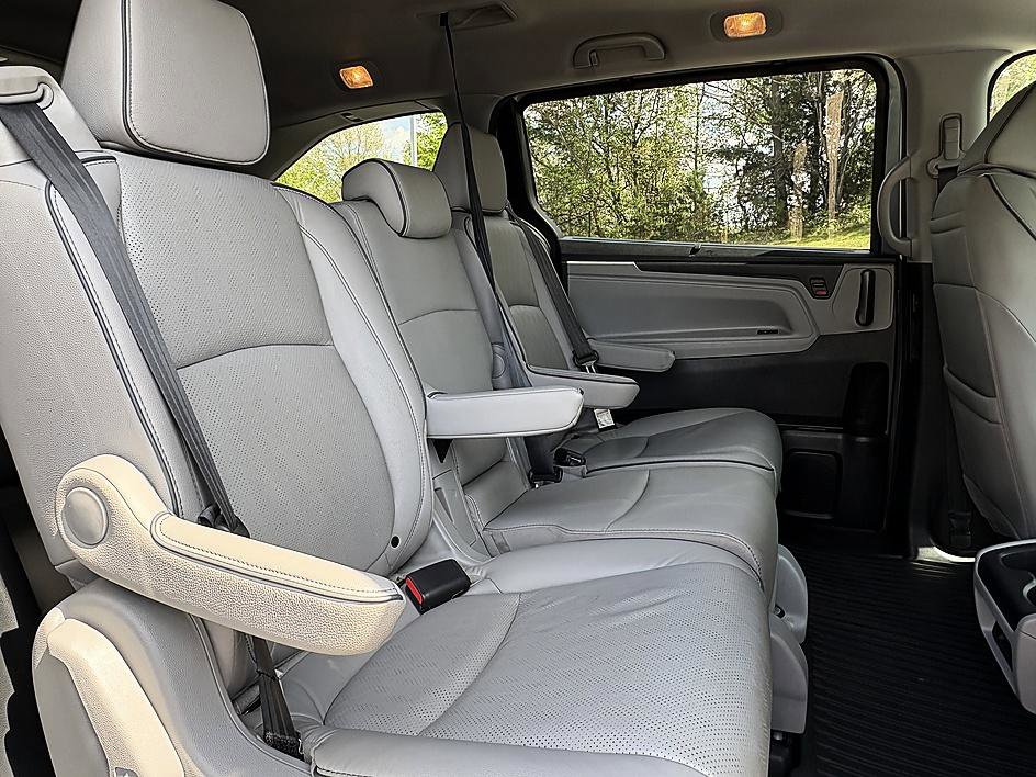 Used 2022 Honda Odyssey Elite image 13