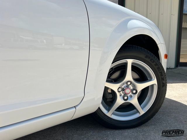 Used 2003 Toyota MR2 Spyder image 7