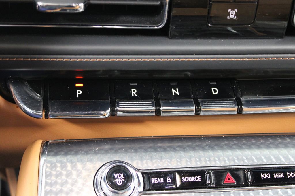 Used 2023 Lincoln Aviator Black Label w/ Dynamic Handling Package image 32