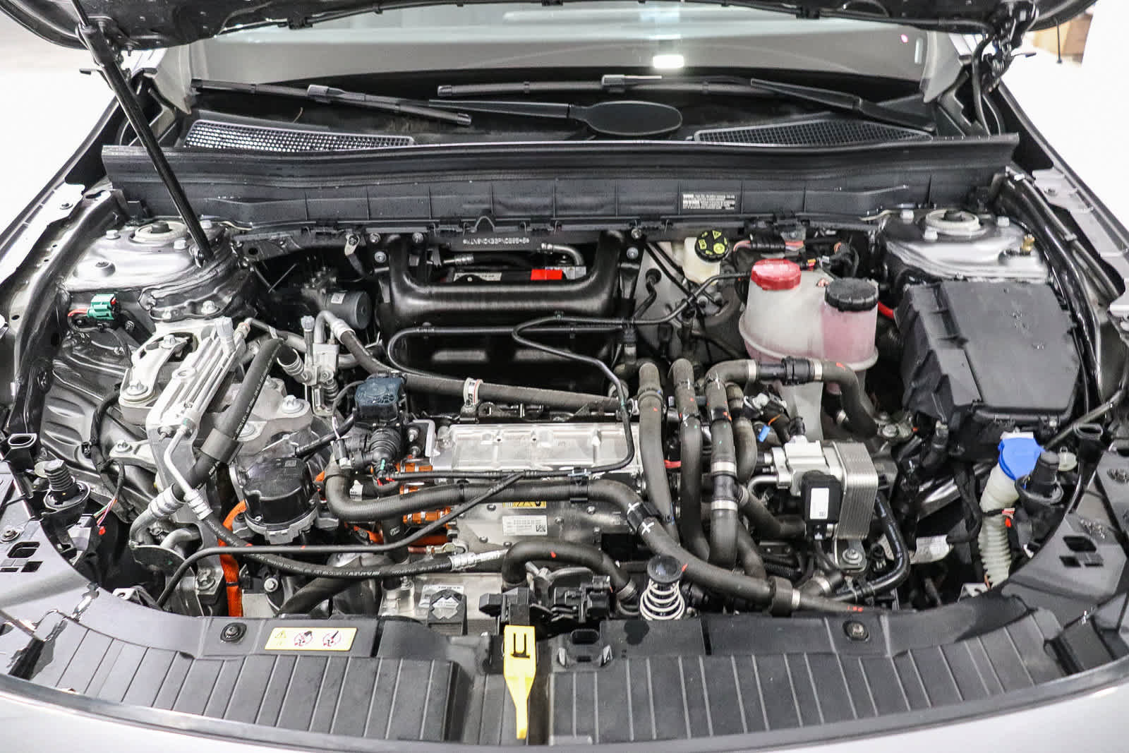Certified 2023 Mercedes-Benz EQB 300 4MATIC image 29
