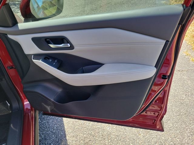 Used 2024 Nissan Rogue SV w/ SV Premium Package image 36