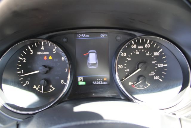 Used 2020 Nissan Rogue SV AWD/4WD image 21