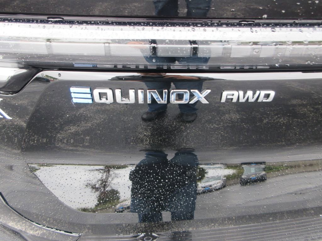 New 2026 Chevrolet Equinox EV LT image 11
