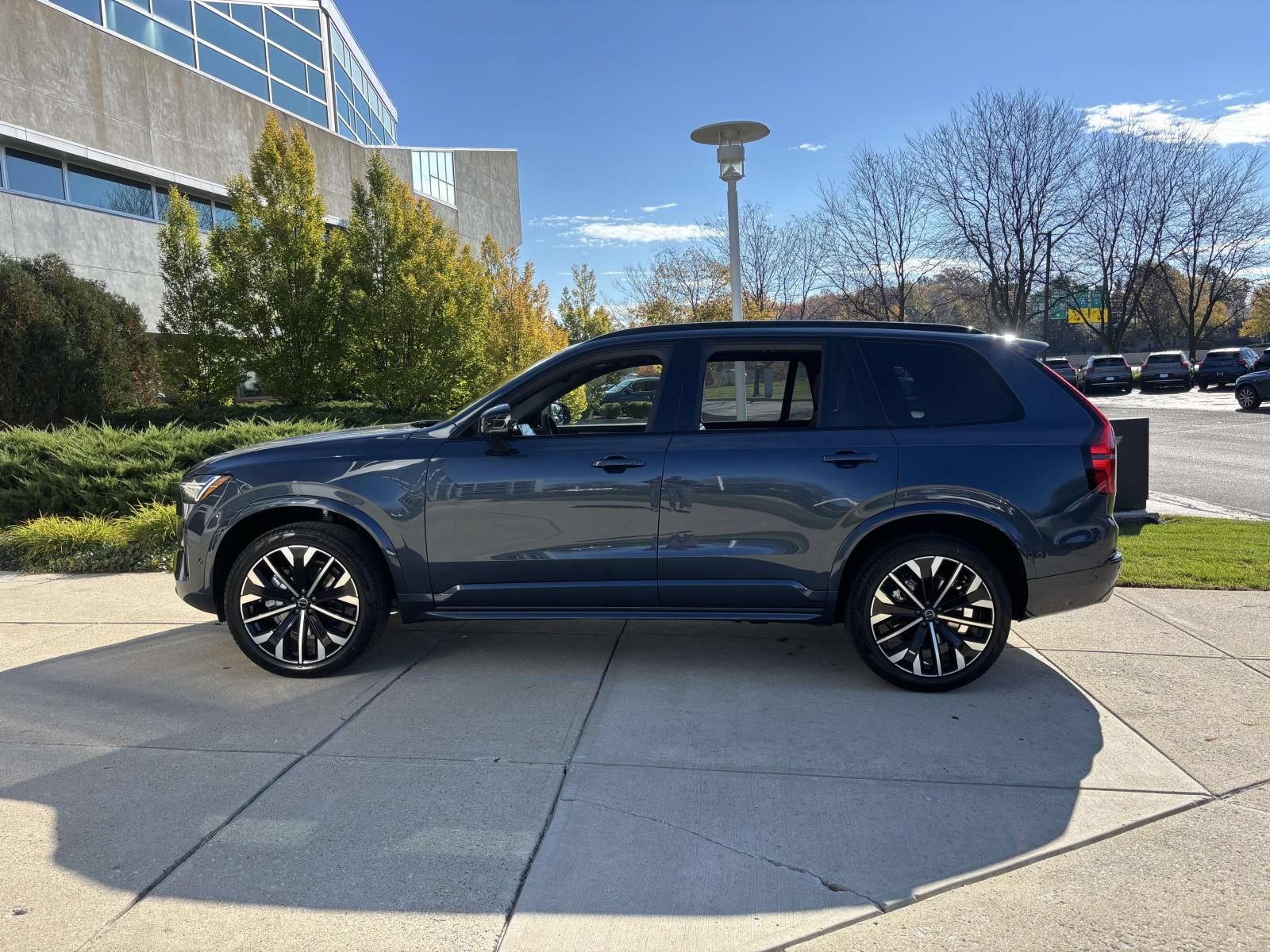 New 2026 Volvo XC90 B6 Ultra w/ Protection Package Premier AWD/4WD image 4