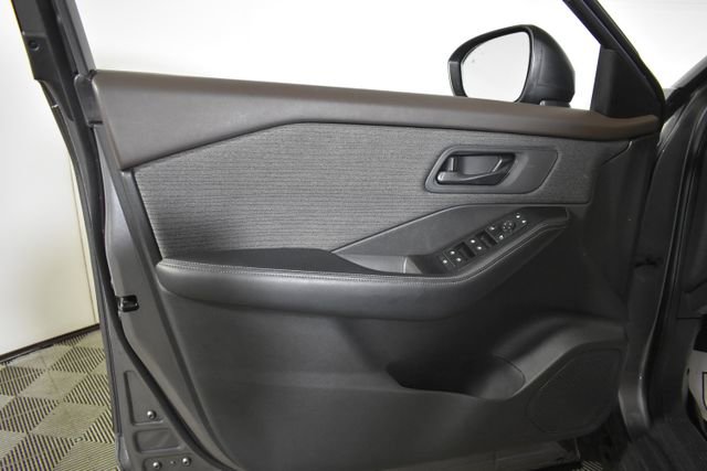 Certified 2022 Nissan Rogue S image 7