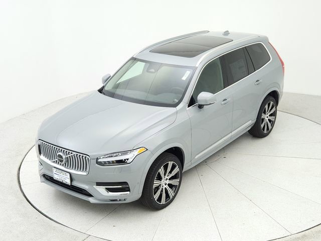 New 2025 Volvo XC90 B6 Plus w/ Protection Package Premier image 13