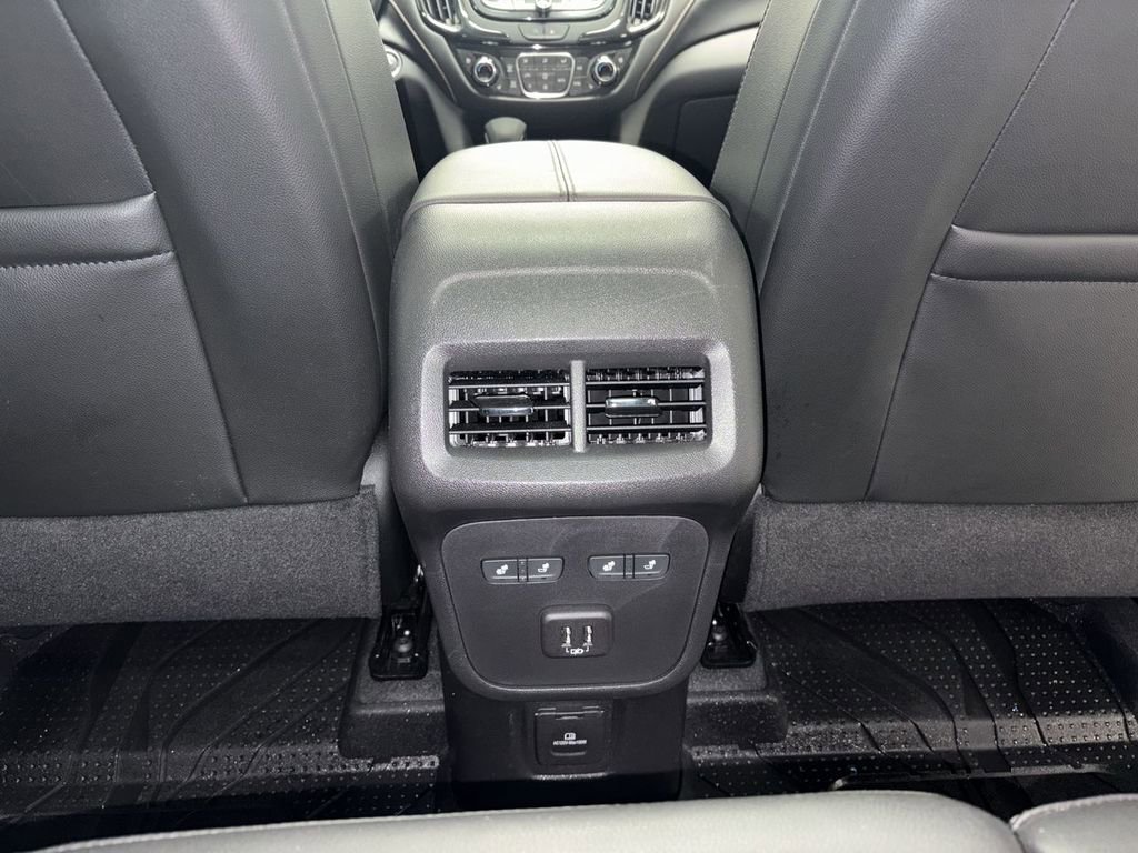 Used 2023 Chevrolet Equinox Premier image 27
