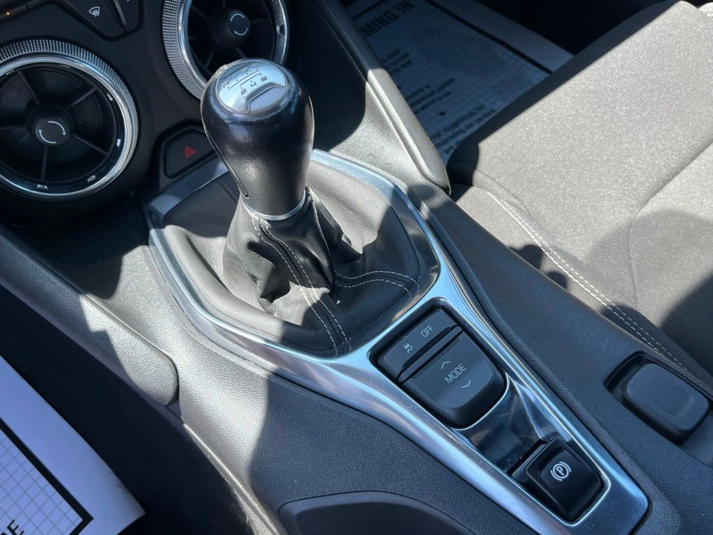 Used 2018 Chevrolet Camaro LS RWD image 12