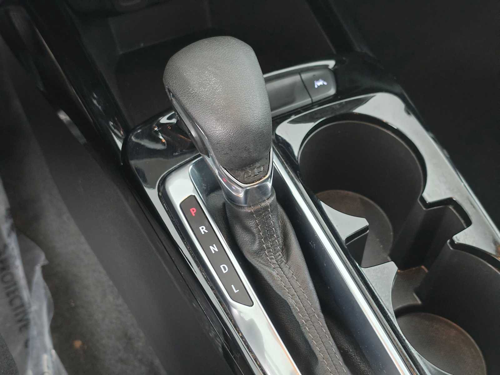 Used 2025 Chevrolet Trax LT w/ Driver Confidence Package FWD image 30