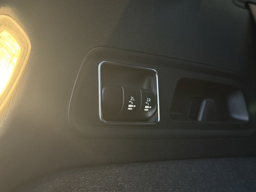 Used 2026 Mercedes-Benz GLS 450 4MATIC image 45