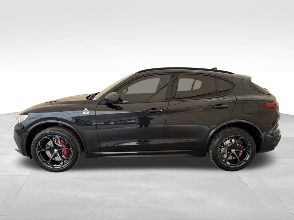 Used 2021 Alfa Romeo Stelvio Quadrifoglio AWD/4WD image 9