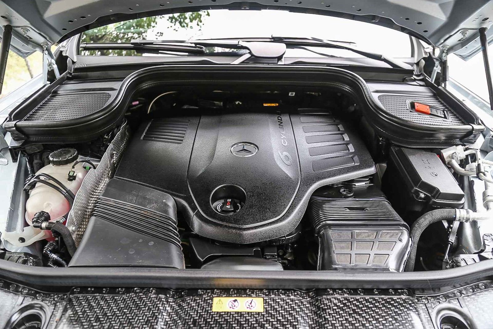 Certified 2025 Mercedes-Benz GLS 450 4MATIC image 25