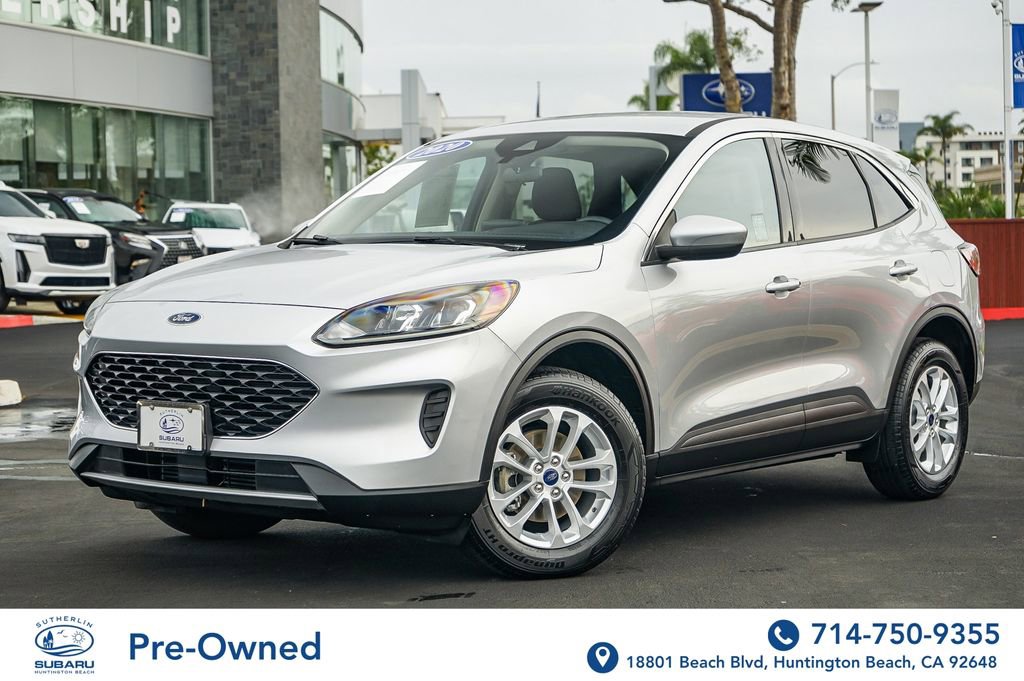 Used 2020 Ford Escape SE image 1