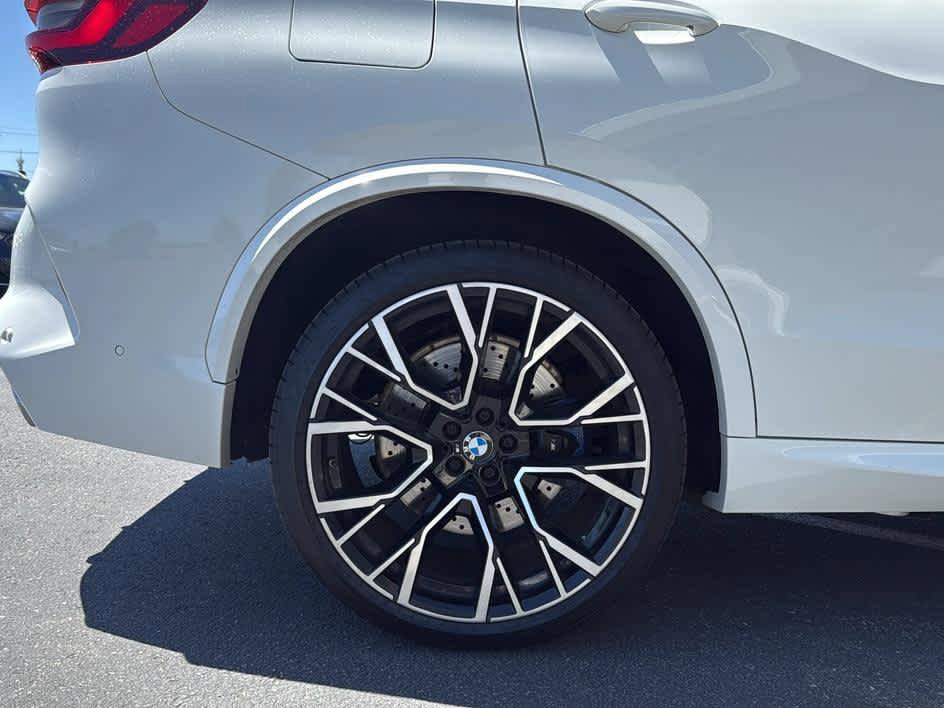 Used 2021 BMW X5 M w/ Executive Package AWD/4WD image 11