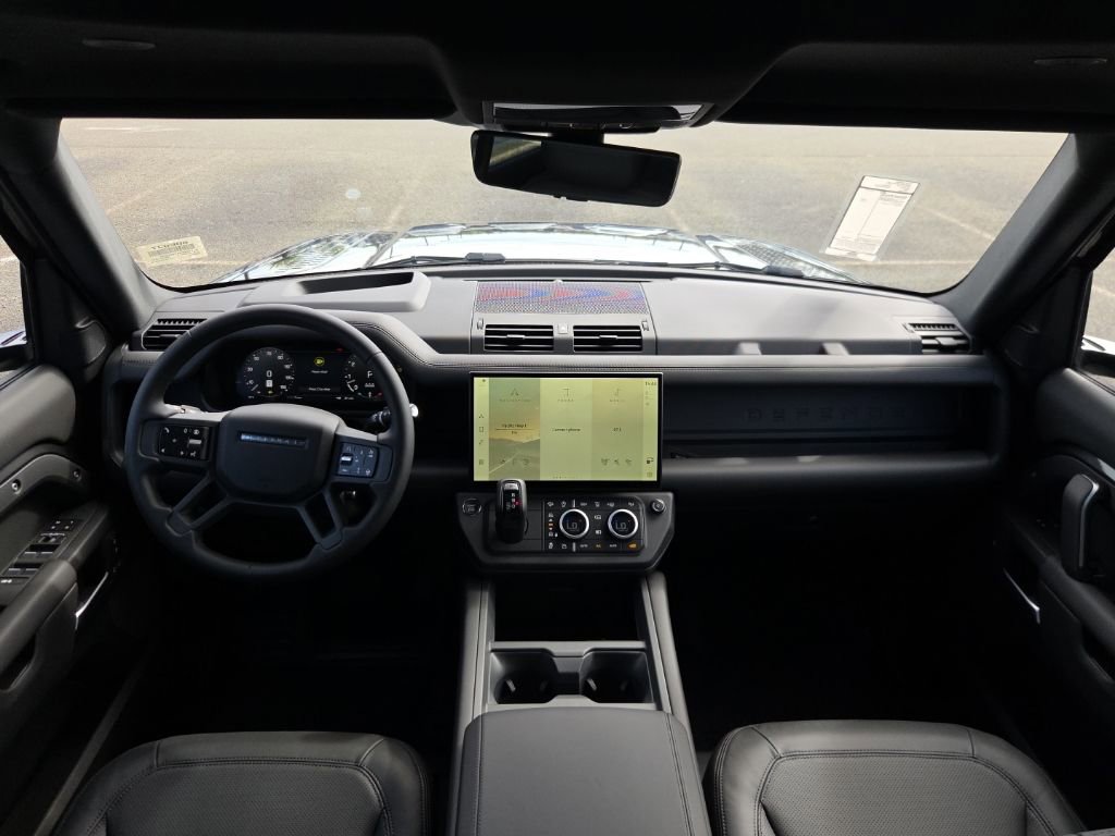 New 2026 Land Rover Defender 110 X-Dynamic SE AWD/4WD image 22