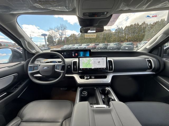 New 2026 Ford Expedition Active image 16