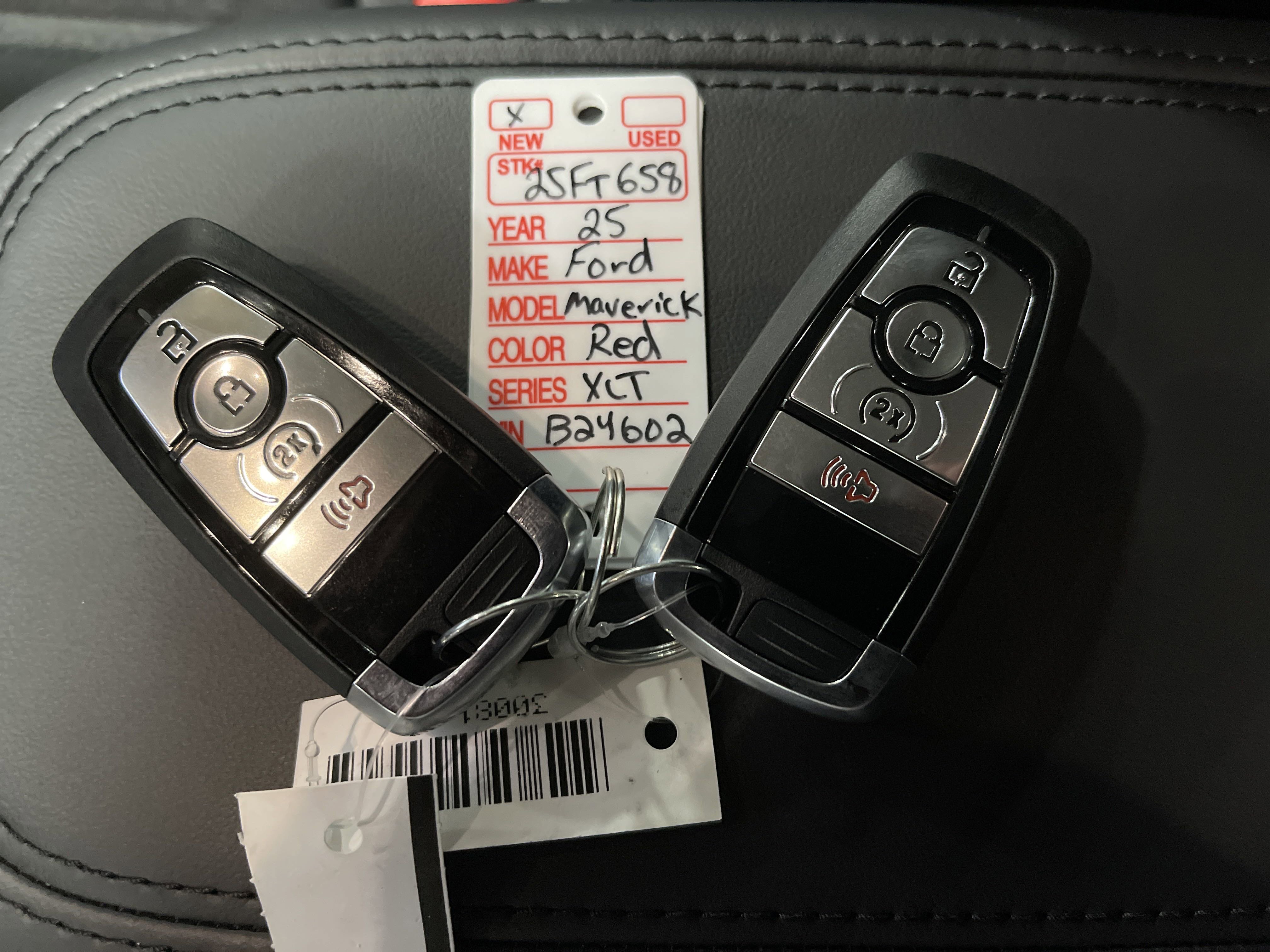 New 2025 Ford Maverick XLT w/ XLT Luxury Package image 28