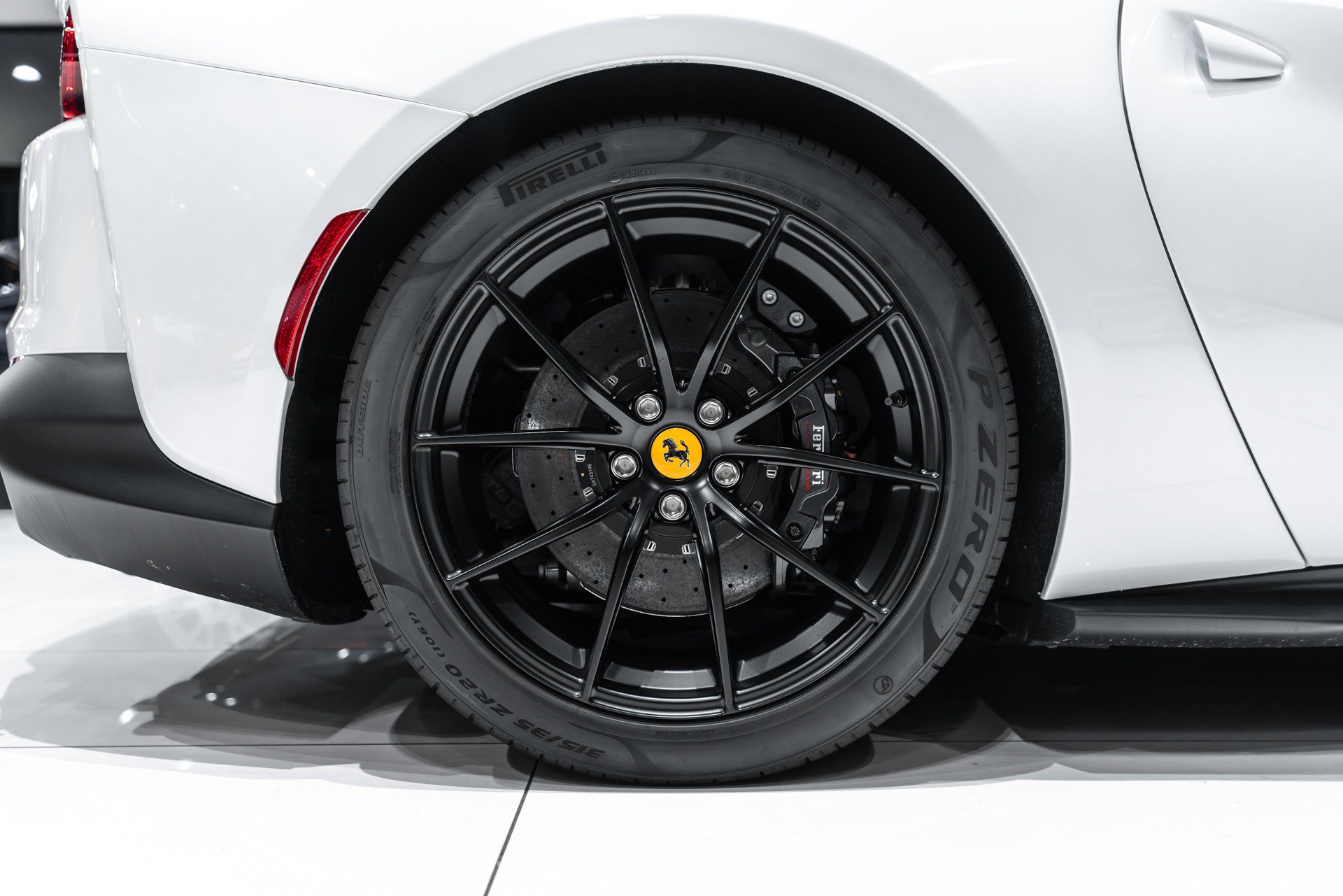 Used 2023 Ferrari 812 GTS RWD image 61