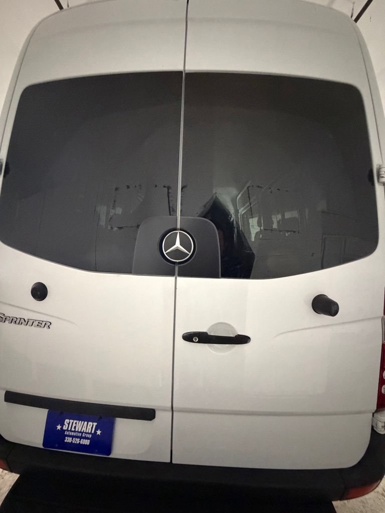 Used 2013 Mercedes-Benz Sprinter 2500 image 3