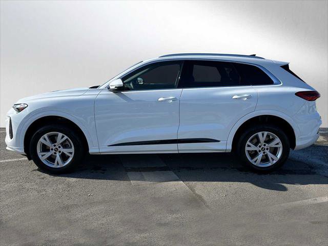 Used 2025 Audi Q5 Premium AWD/4WD image 6