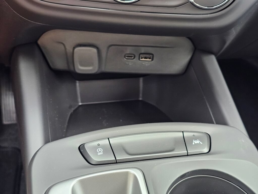 New 2026 Chevrolet Trax LS w/ LS Convenience Package FWD image 16