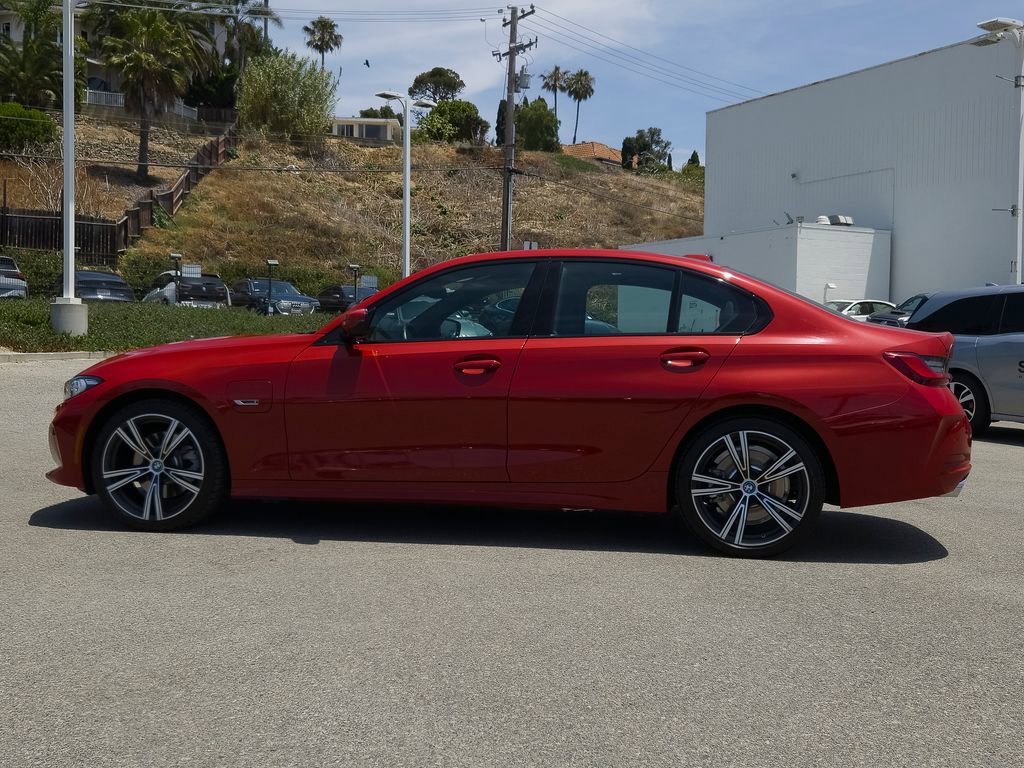 Used 2023 BMW 330e w/ Driving Assistance Package RWD image 24