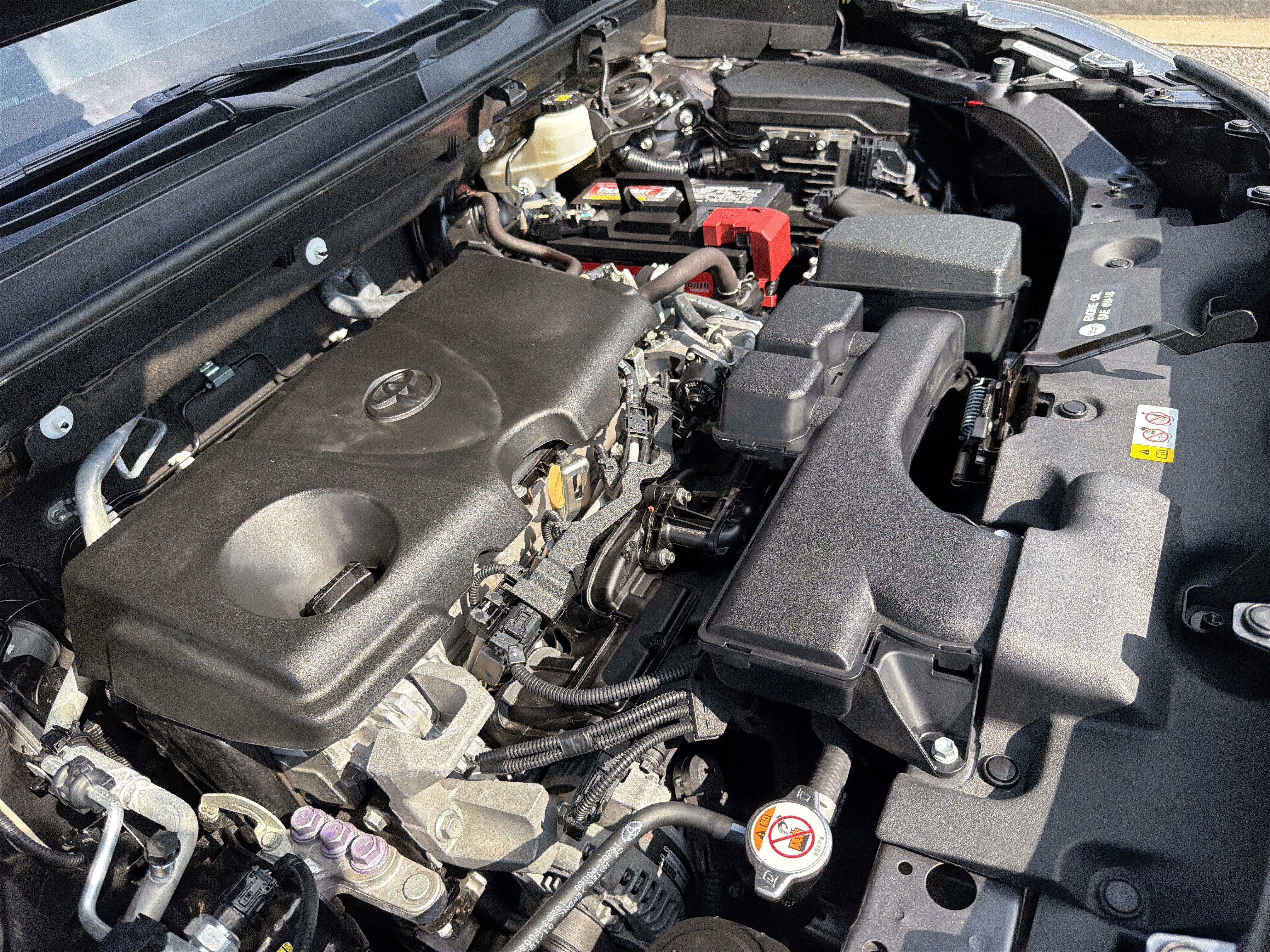 Certified 2022 Toyota RAV4 XLE Premium AWD/4WD image 21
