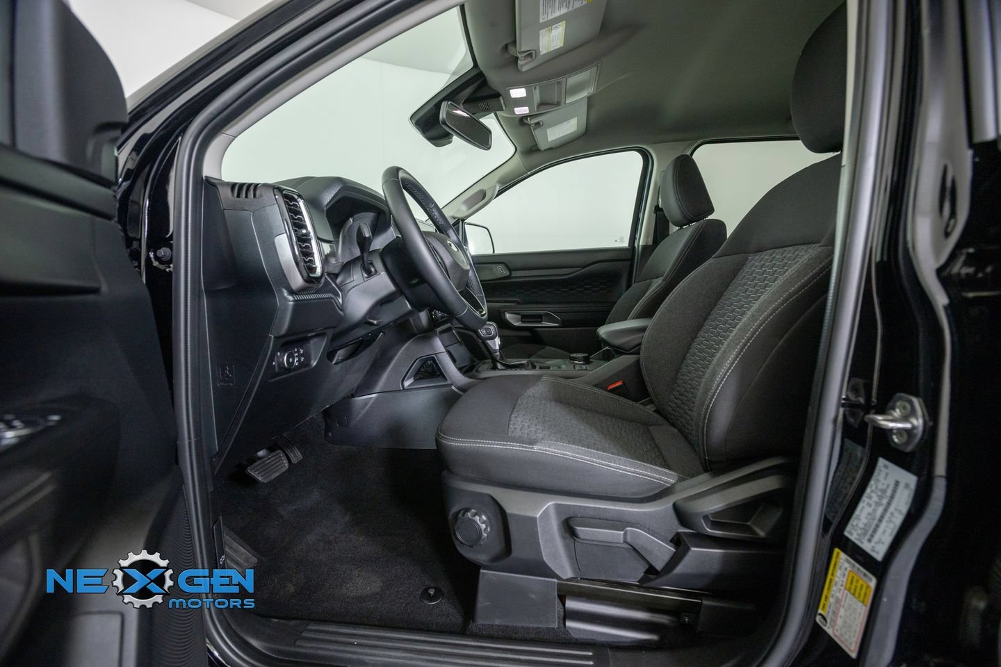 Used 2025 Ford Ranger XLT w/ FX4 Off-Road Package AWD/4WD image 12