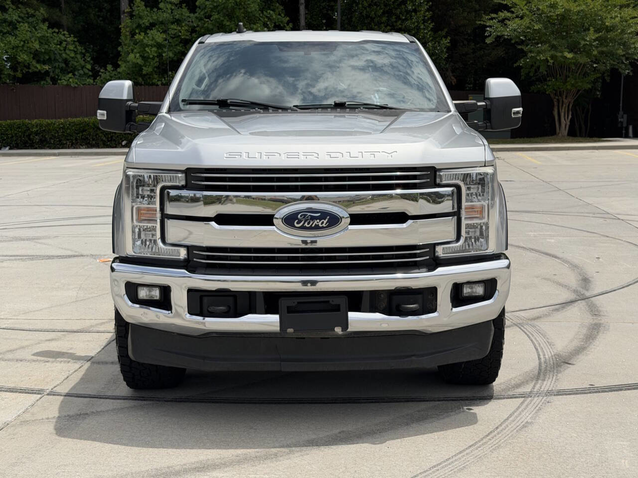 Used 2019 Ford F350 Lariat w/ Lariat Value Package AWD/4WD image 2