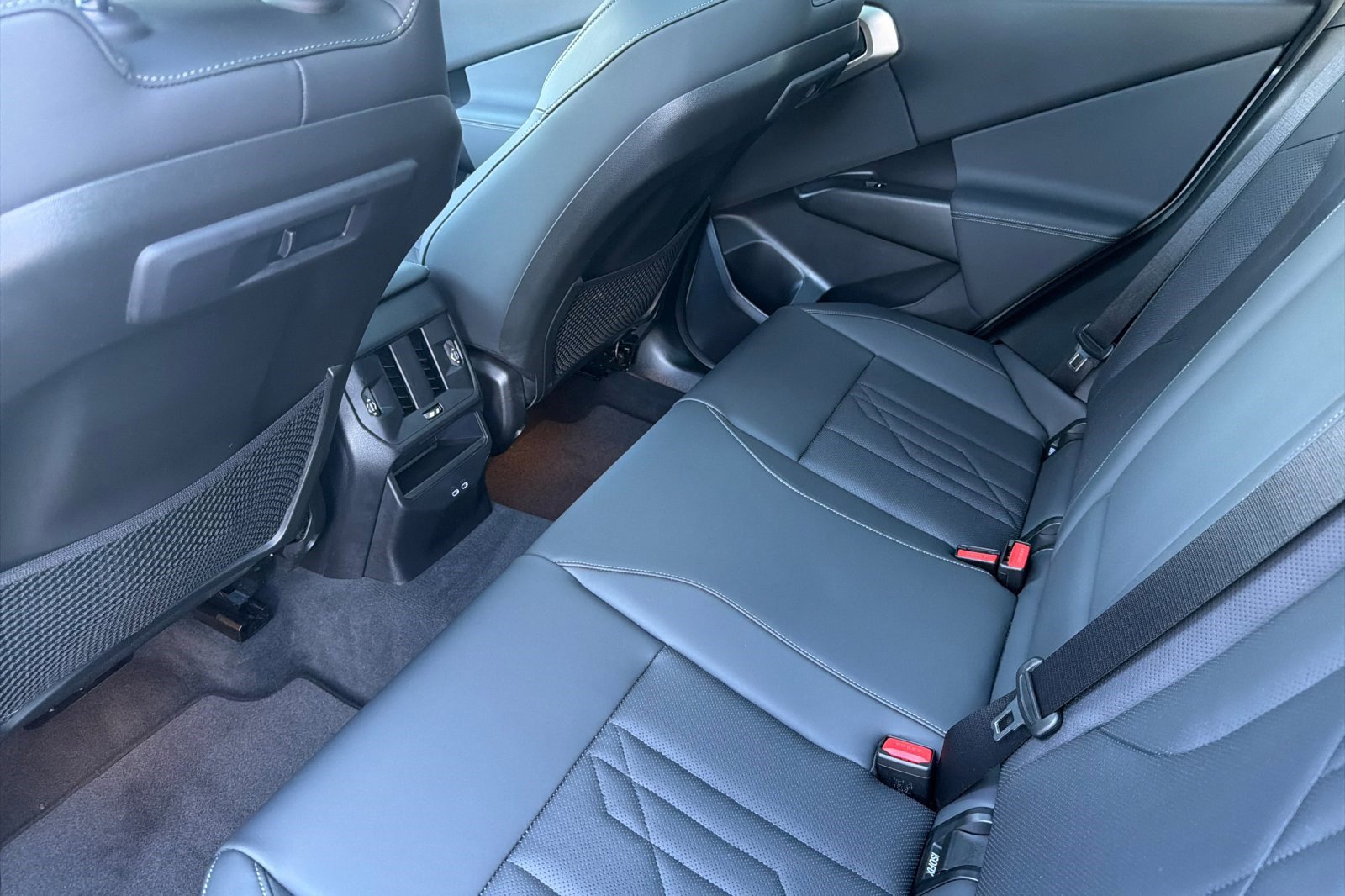 Used 2025 BMW X3 xDrive30i w/ Premium Package image 15