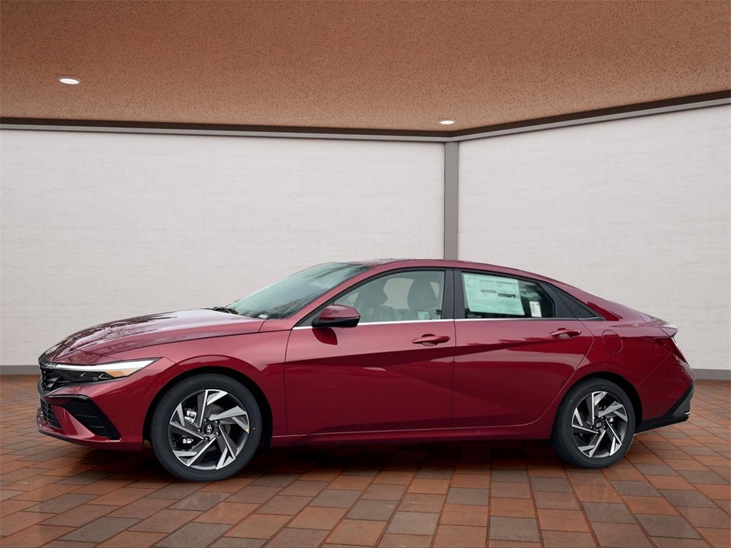 New 2025 Hyundai Elantra Limited