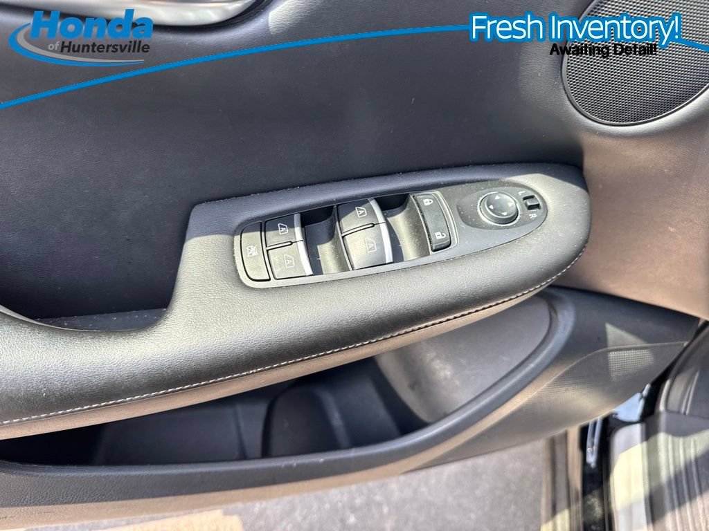 Used 2021 INFINITI QX50 Luxe w/ Appearance Package AWD/4WD image 12