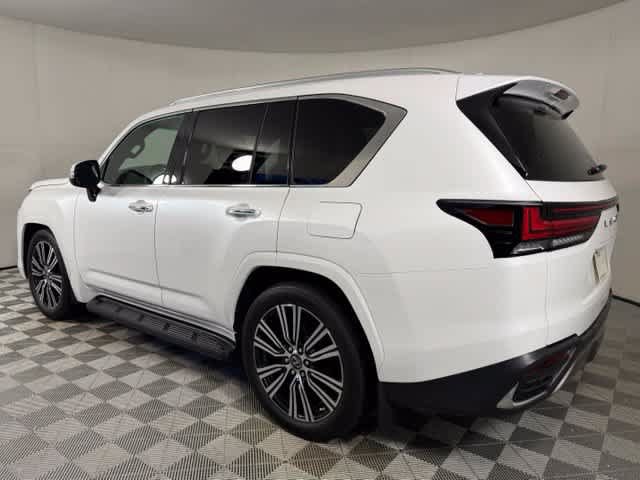 Used 2023 Lexus LX 600 4WD w/ Accessory Package (Z1) image 4