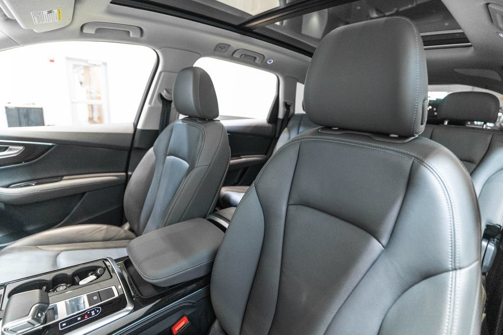 Used 2025 Audi Q7 3.0T Premium Plus AWD/4WD image 6
