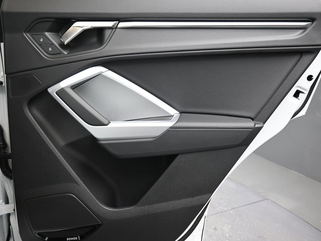 New 2025 Audi Q3 2.0T Premium image 14