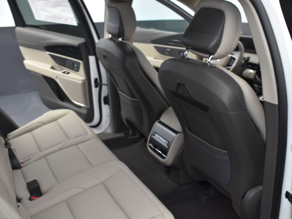 Certified 2025 Lincoln Nautilus Premier w/ Equipment Group 102A image 28