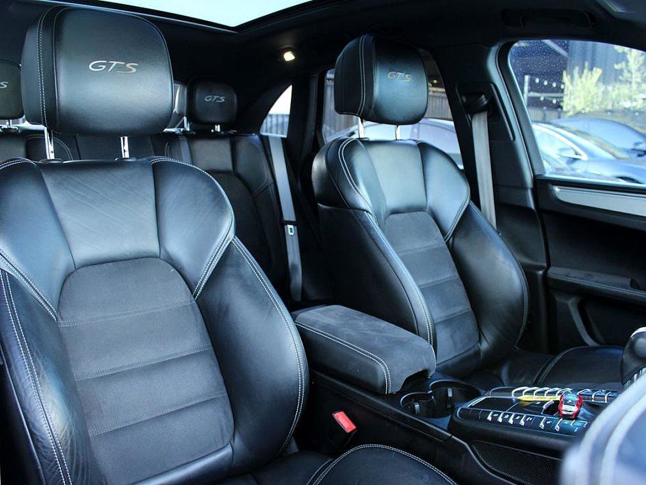 Used 2017 Porsche Macan GTS image 21