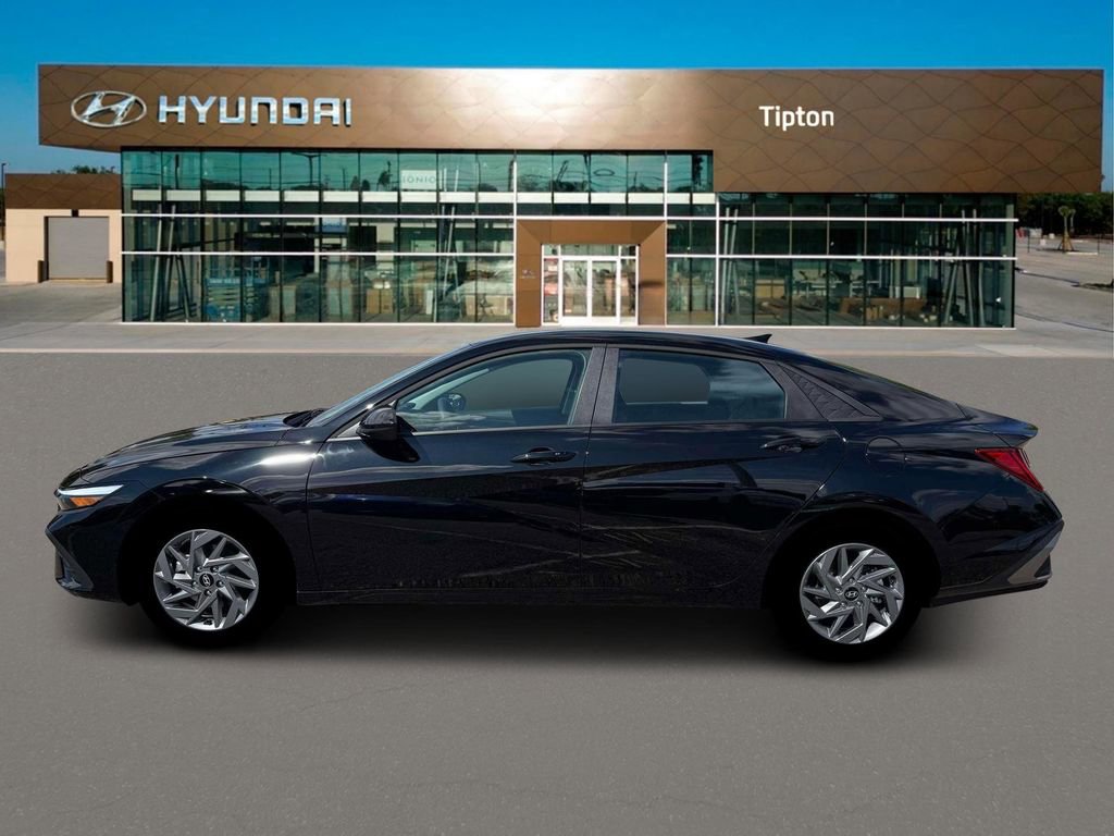New 2026 Hyundai Elantra Blue image 3