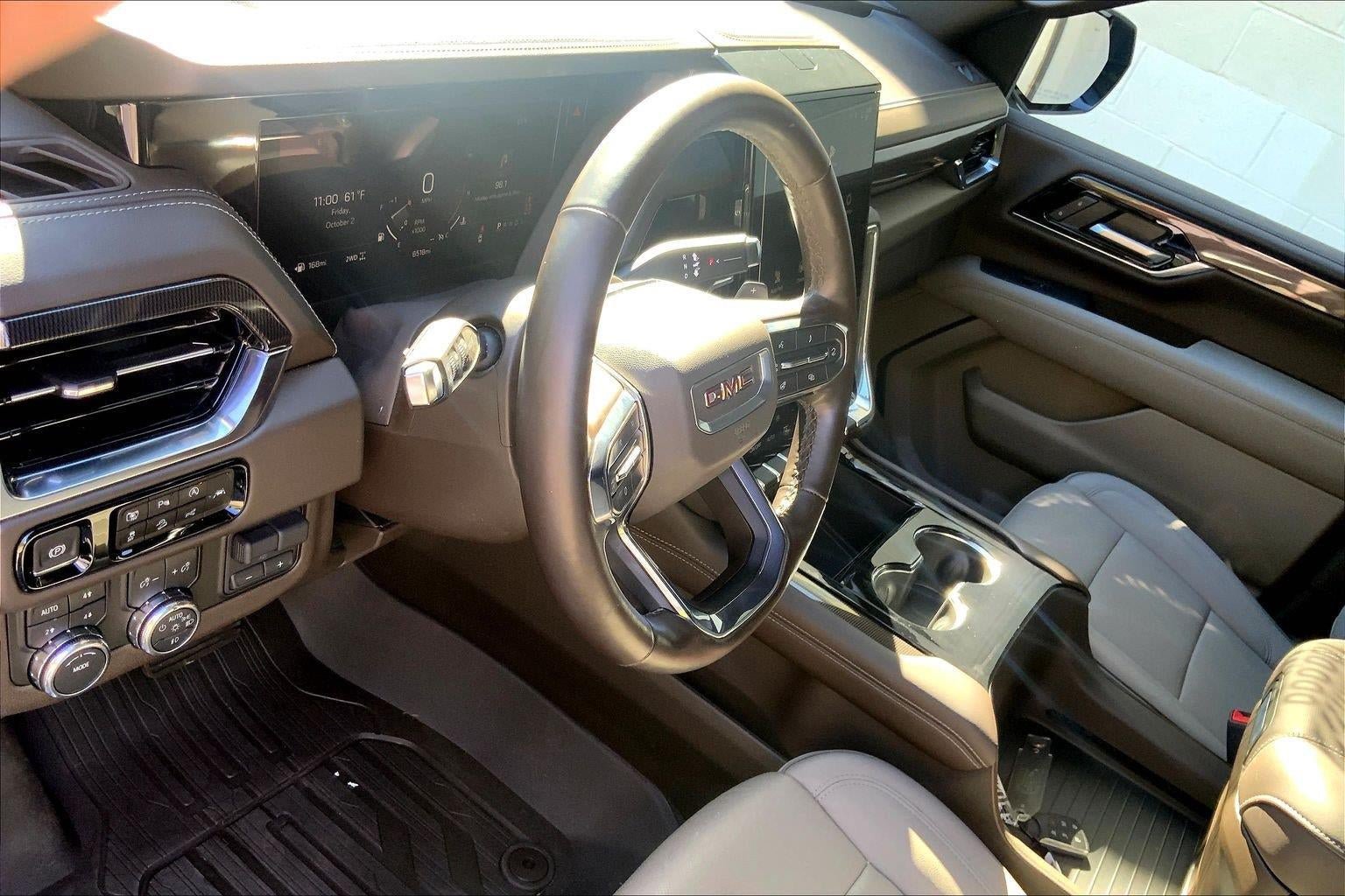 Used 2025 GMC Yukon Elevation w/ Elevation Premium Package AWD/4WD image 15
