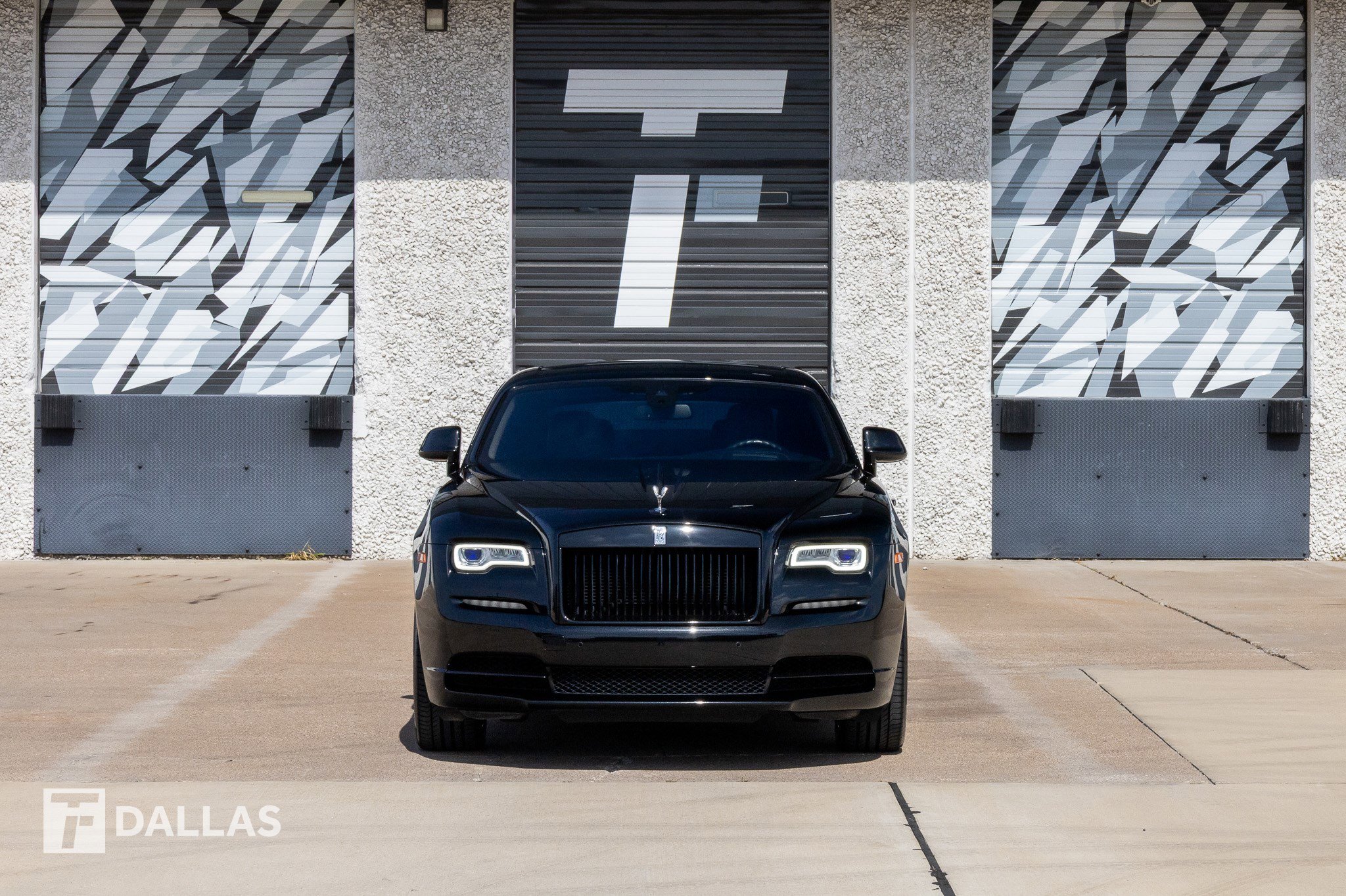 Used 2017 Rolls-Royce Wraith RWD image 3