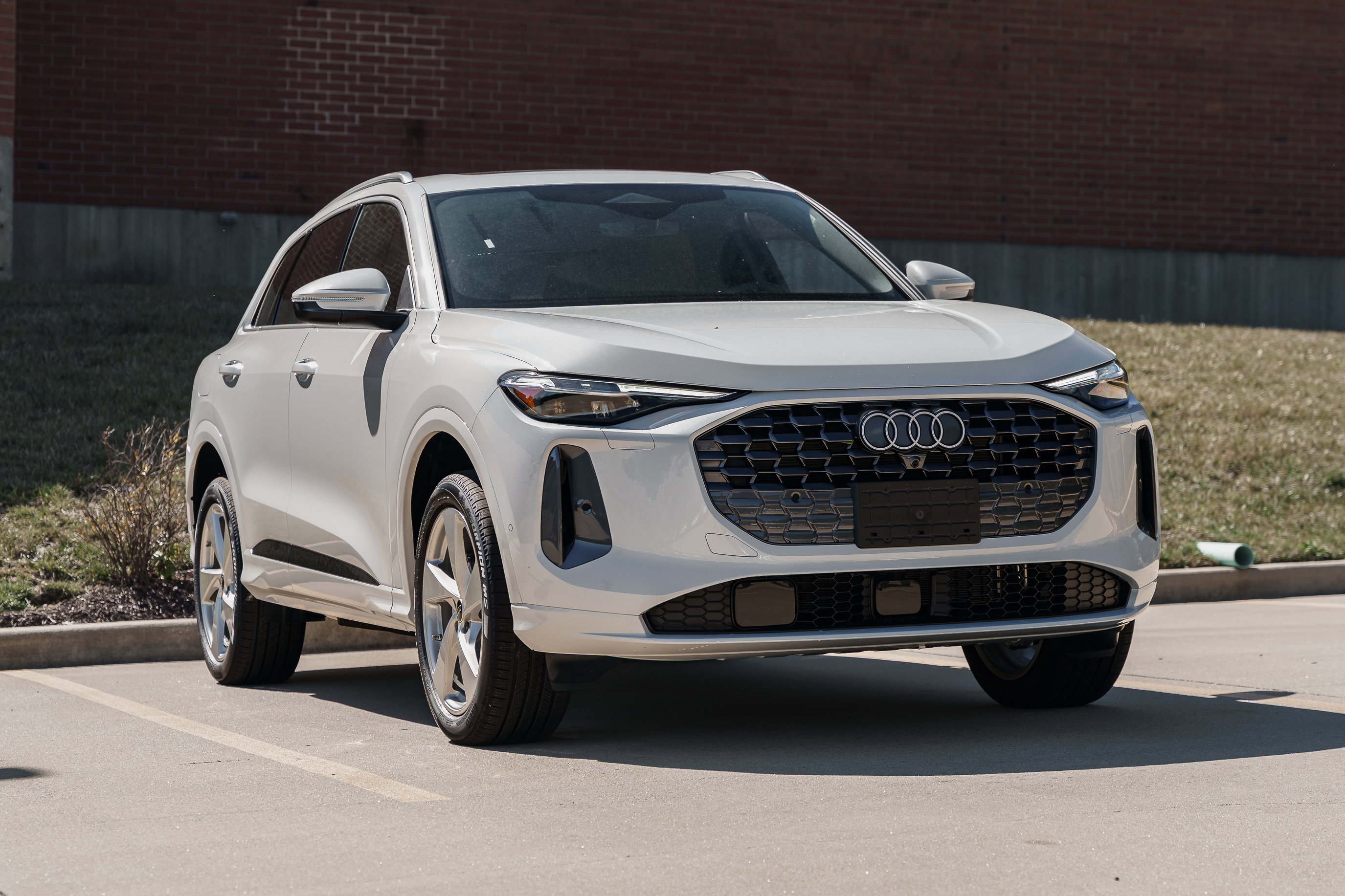 New 2025 Audi Q5 Premium Plus