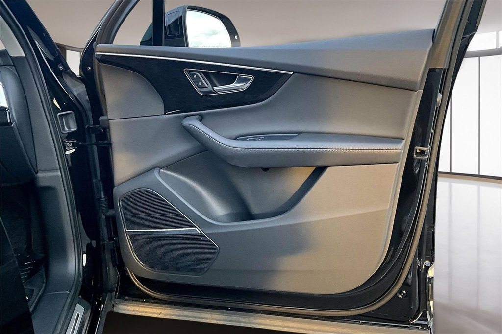 Used 2023 Audi Q7 3.0T Premium Plus image 19