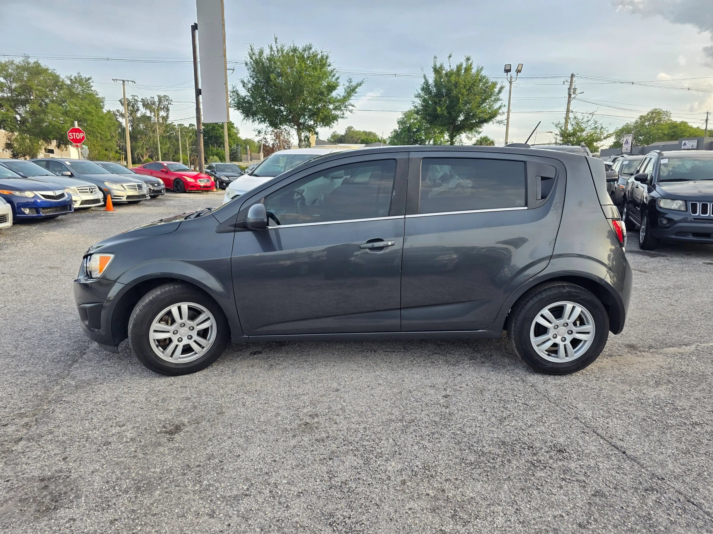 Used 2016 Chevrolet Sonic LT FWD image 4