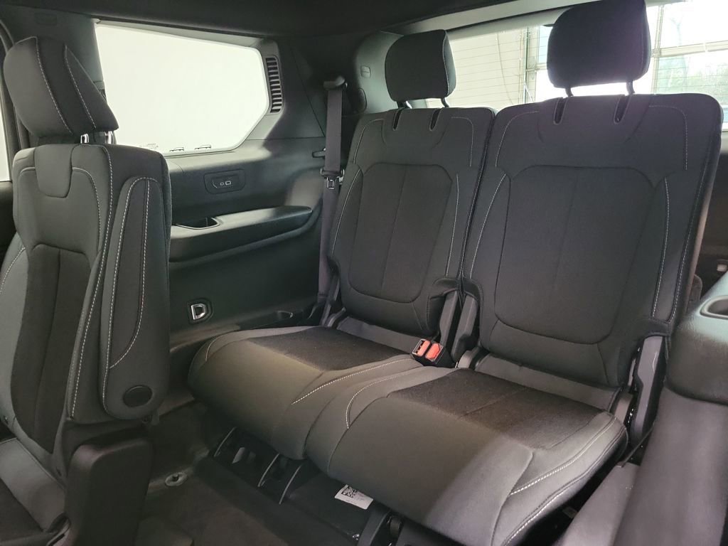 New 2025 Jeep Grand Cherokee L Laredo w/ Luxury Tech Group I image 8