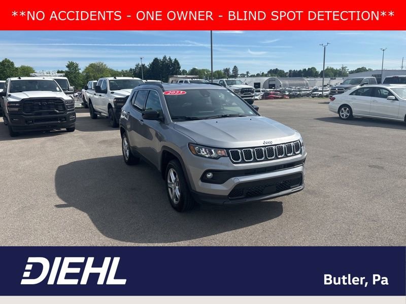 Used 2023 Jeep Compass Latitude AWD/4WD image 1