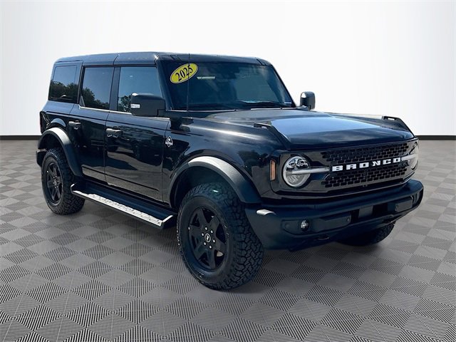 Used 2025 Ford Bronco Outer Banks image 3