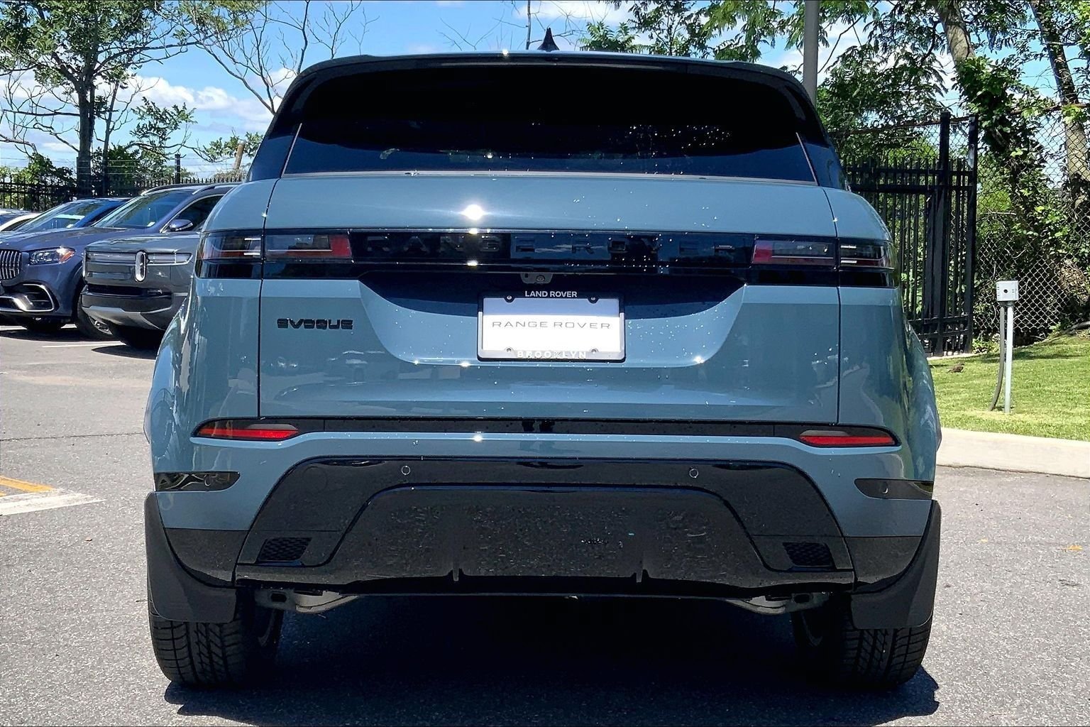 New 2026 Land Rover Range Rover Evoque Hoxton AWD/4WD image 4