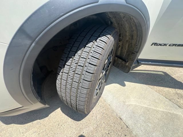 Used 2019 Nissan Pathfinder SL FWD image 6